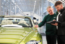 Photo de Vêtements de travail innovants Bentley : le luxe s&rsquo;invente à l&rsquo;usine