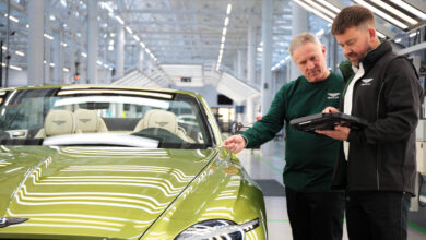 Photo de Vêtements de travail innovants Bentley : le luxe s&rsquo;invente à l&rsquo;usine